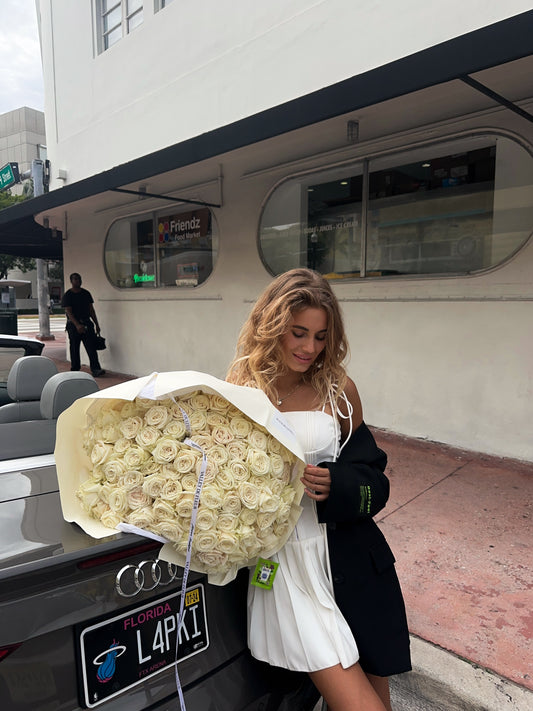 Playa Blanca – 100 White Roses