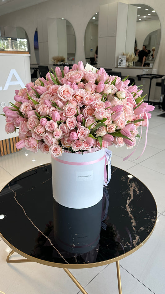 Valley Rose – L Box (Spray Roses & Light Pink Tulips)