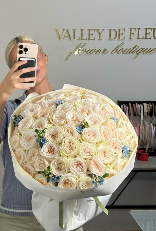 50 white roses bouquet