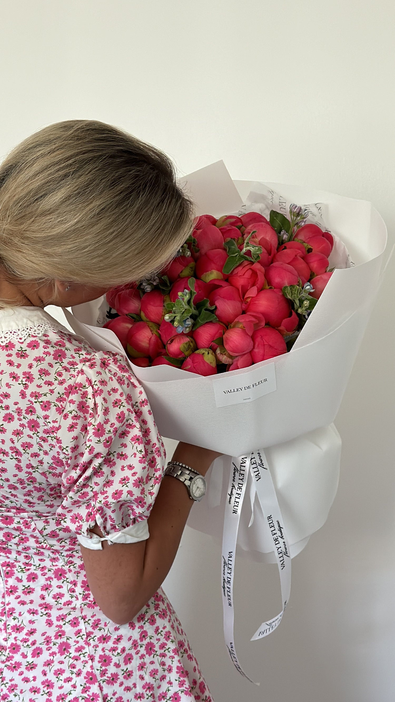 Luxury Coral Charm peonies arranged by Valley De Fleur in Miami