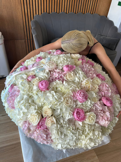 #36 XXL Цветущая элегантность – Гортензии, пионы и розы (корзина XXL)
