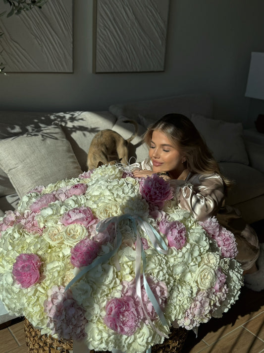 #36 XXL Blooming Elegance – Hydrangeas, Peonies & Roses (XXL Basket)