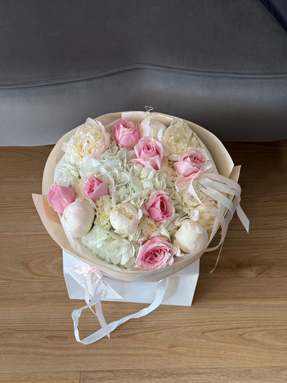 #24 Summer Garden – Hydrangeas, Garden Roses & Peonies