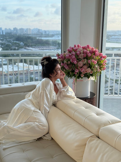 #43 Долинная роза – L-бокс (Кусовидные розы и светло-розовые тюльпаны)