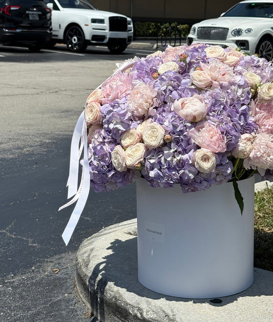 XL Lavender Cloud flower box featuring lavender hydrangeas