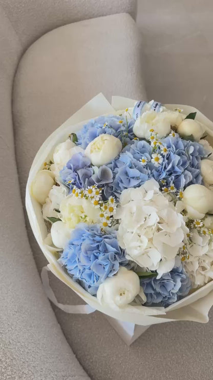 #101 White Cream with Blue Touch