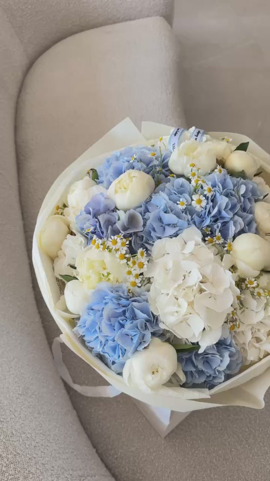 #101 White Cream with Blue Touch