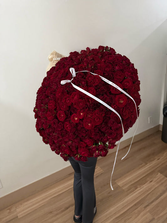 Red spray roses 135 stems XL bouquet